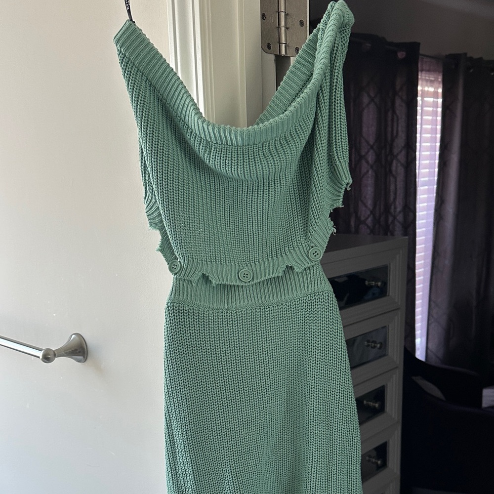 Seroya Shoulder Knit Dress in Mint Green